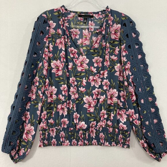 White House Black Market Blouse Large Floral Lace Detail Feminine Preppy Top - Picture 2 of 11